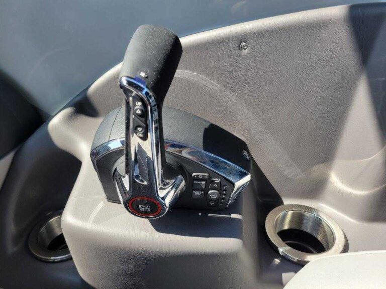 2025 Bennington 25RXSBWA - ESP - Arch - Windshield - Owner Demo US-ETWR6587F425 [photo 51]